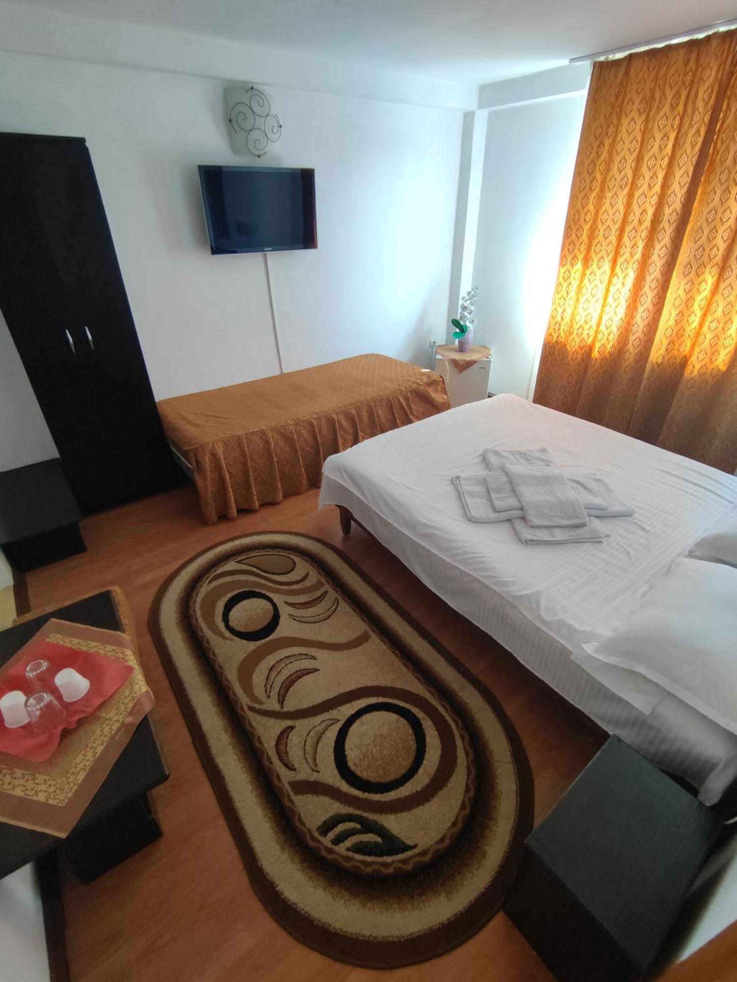 Camere De Inchiriat Edelweiss Dumbrava Rosie Bagian luar foto