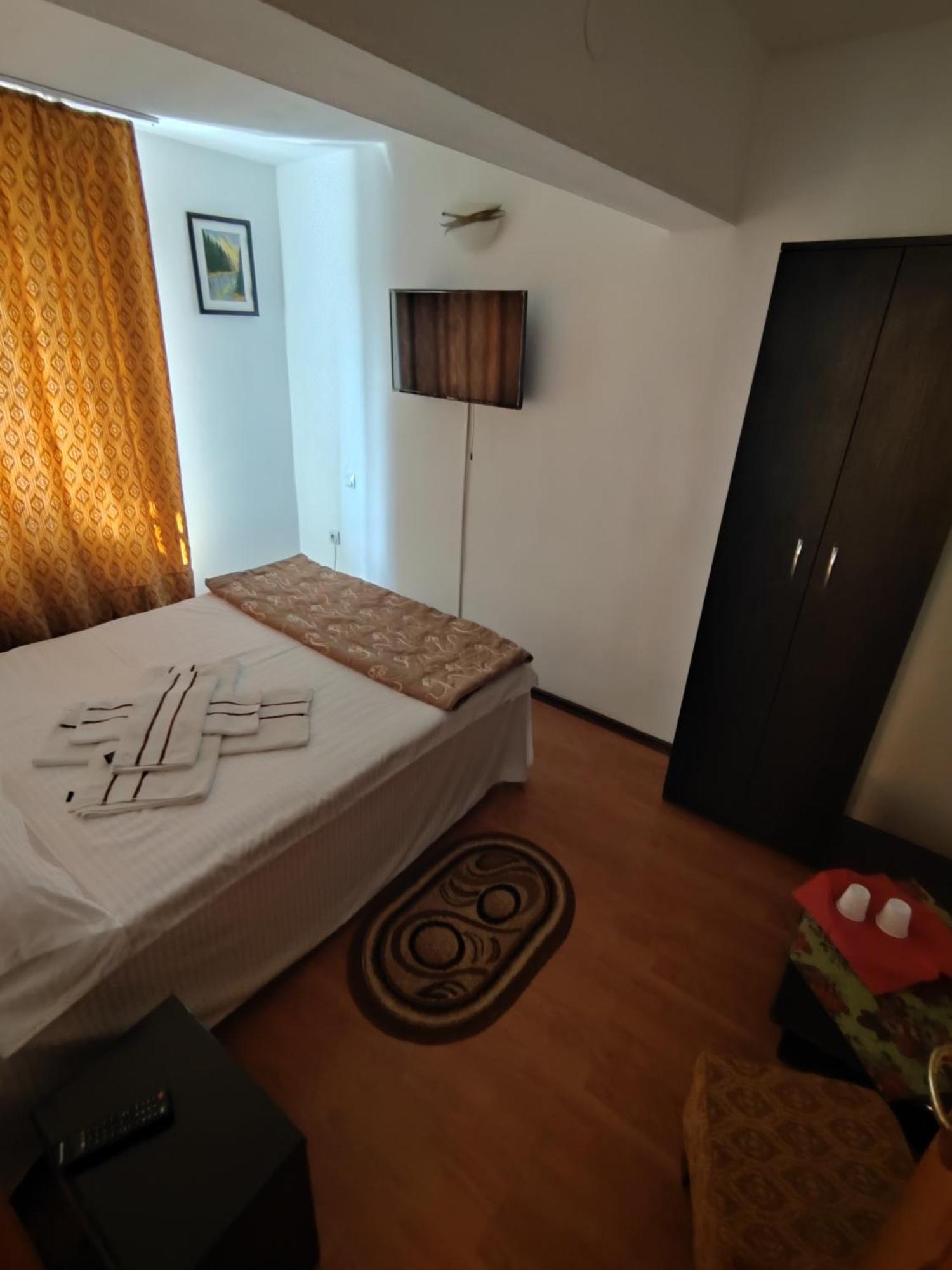 Camere De Inchiriat Edelweiss Dumbrava Rosie Bagian luar foto