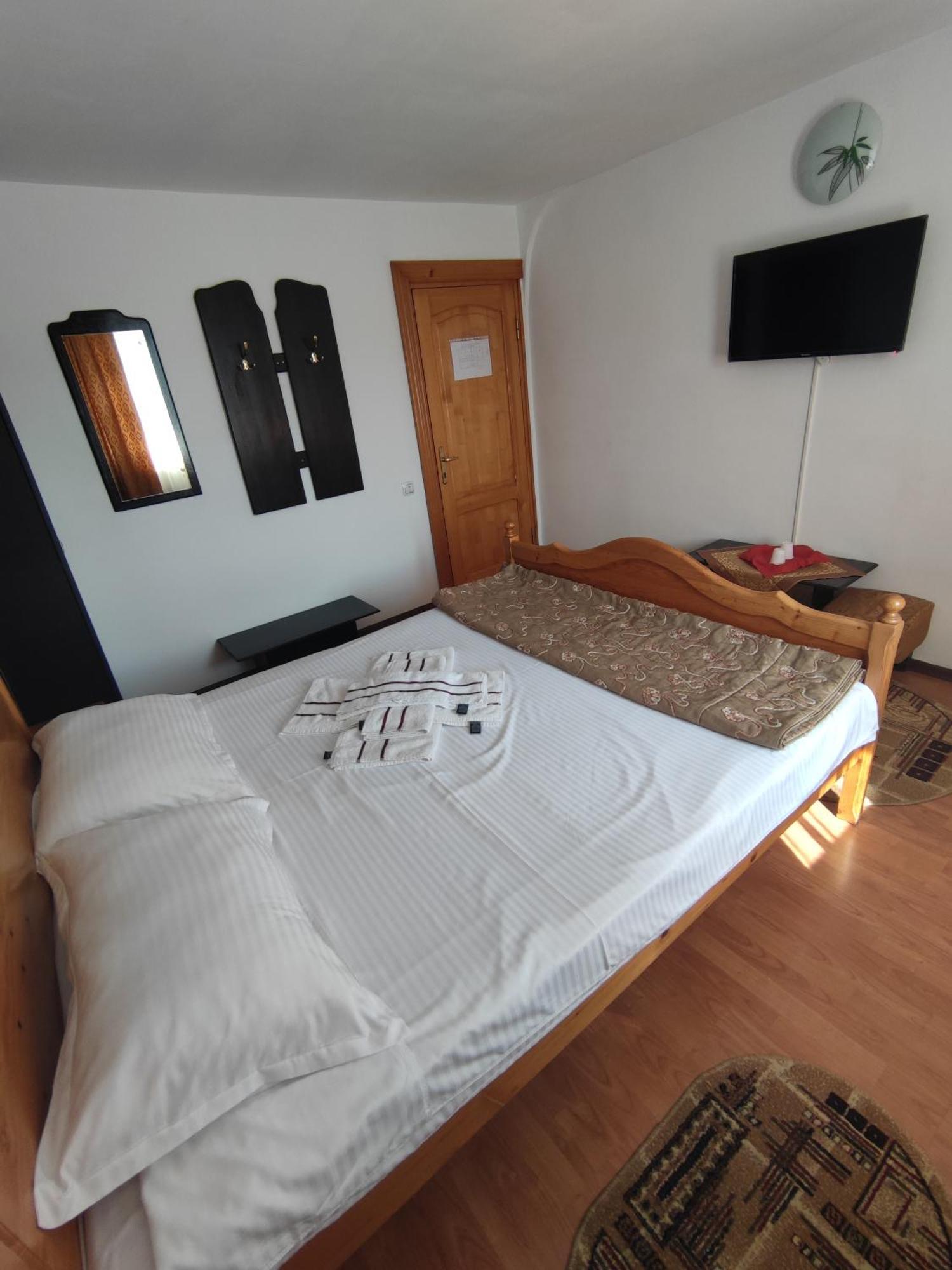 Camere De Inchiriat Edelweiss Dumbrava Rosie Bagian luar foto
